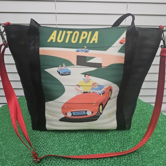 Harveys Autopia Tote in Black and Red - Picture 3 of 9